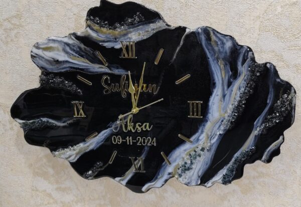 Exquisite Personalized Resin Wall Clock