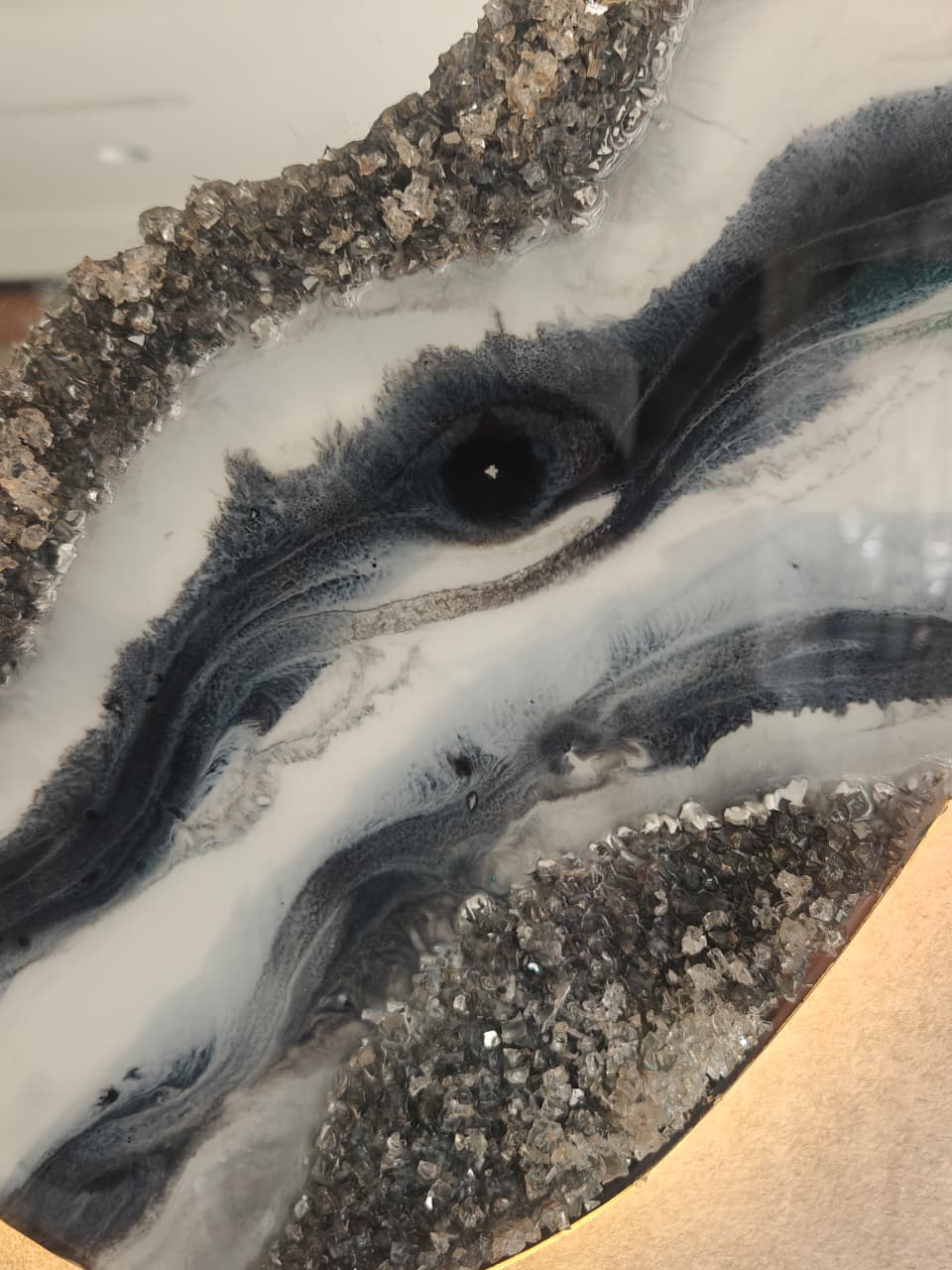 Geode-Inspired Resin LED Mirror - Image 3